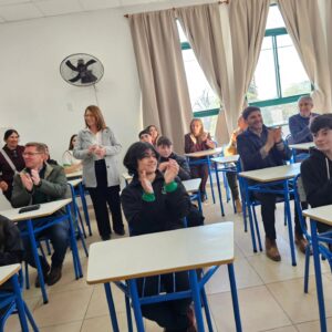 PULLARO Y BORLA INAUGURARON UNA NUEVA AULA EN LA PENCA Y CARAGUATÁ.