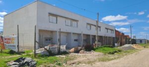 VIVIENDAS SOCIALES CONSTRUIDAS POR LA PROVINCIA: LA OBRA ESTÁ CERCA DE LA MITAD, DIJO RODRIGO BORLA.